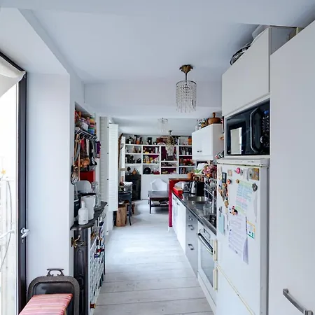 Magnificent Close To Republique